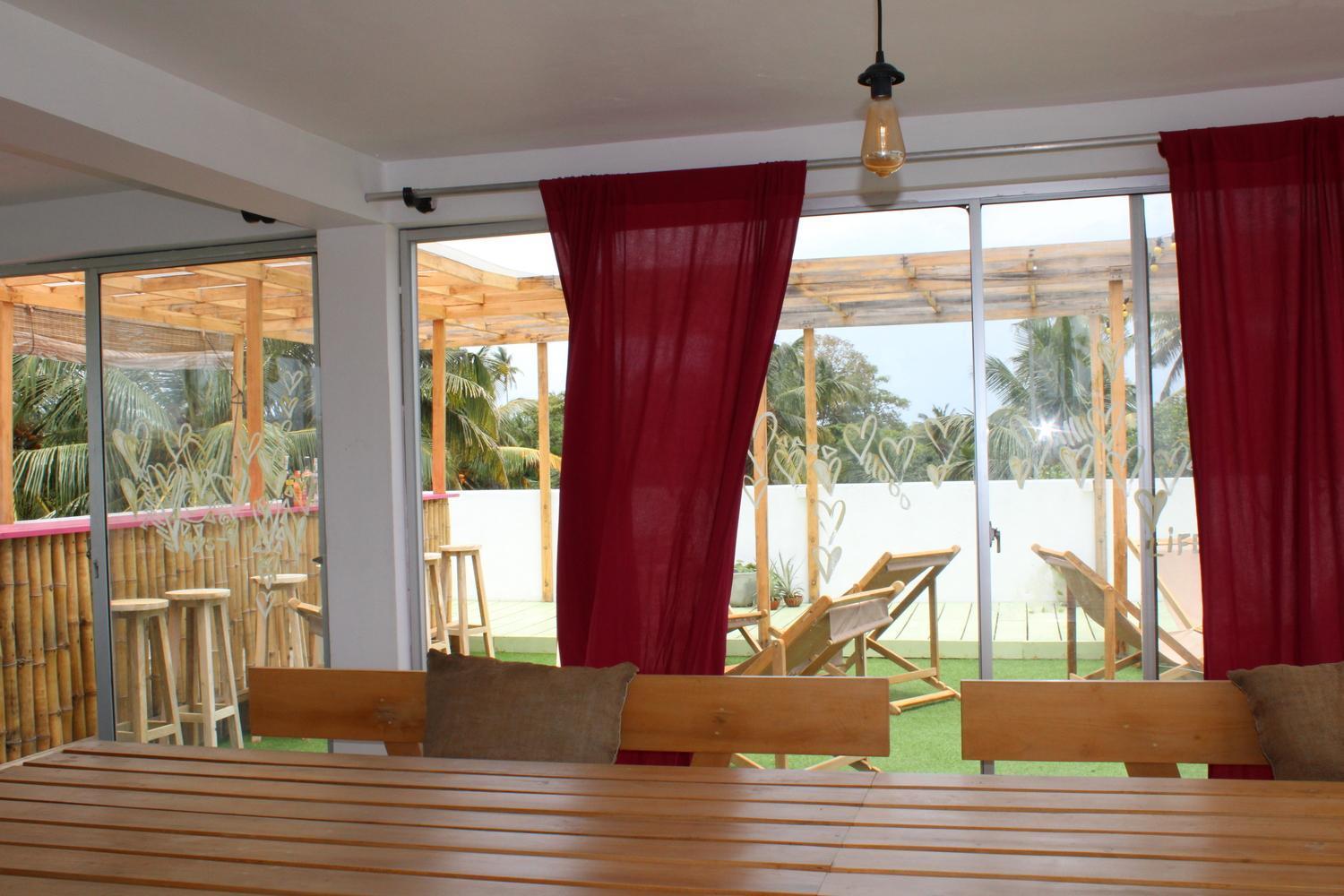 Sun & Moon Hostel 米瑞莎 外观 照片