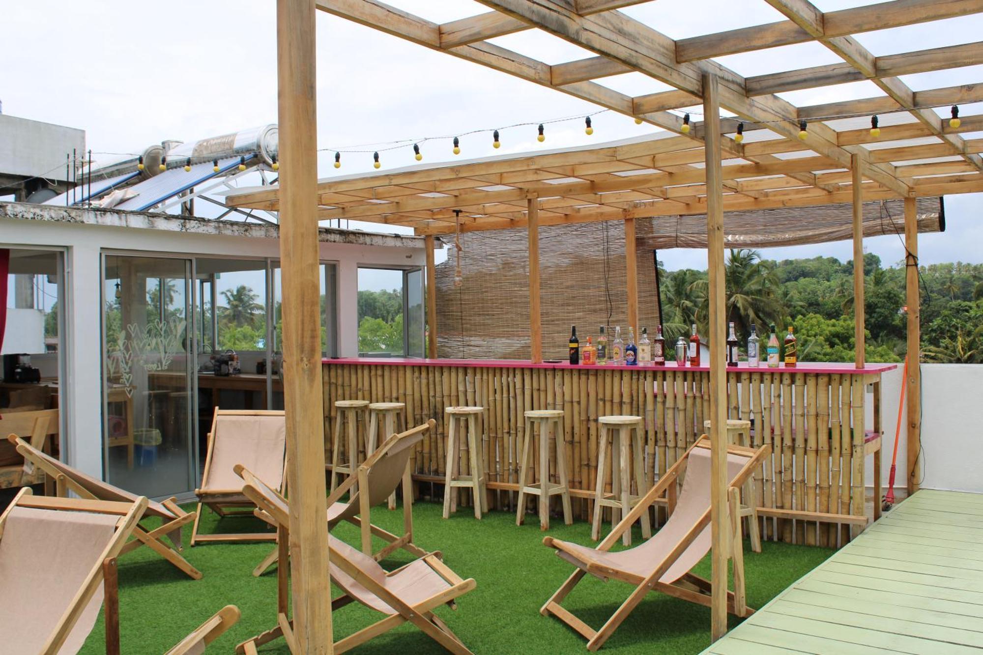 Sun & Moon Hostel 米瑞莎 外观 照片